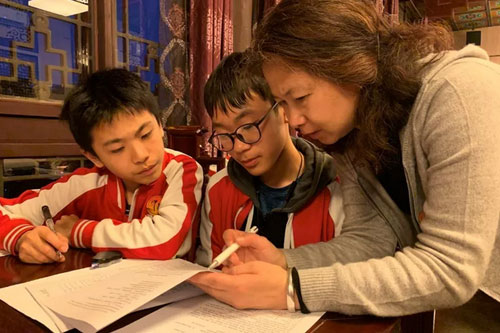 北京中加学校国际小学有那些优势？费用是多少？